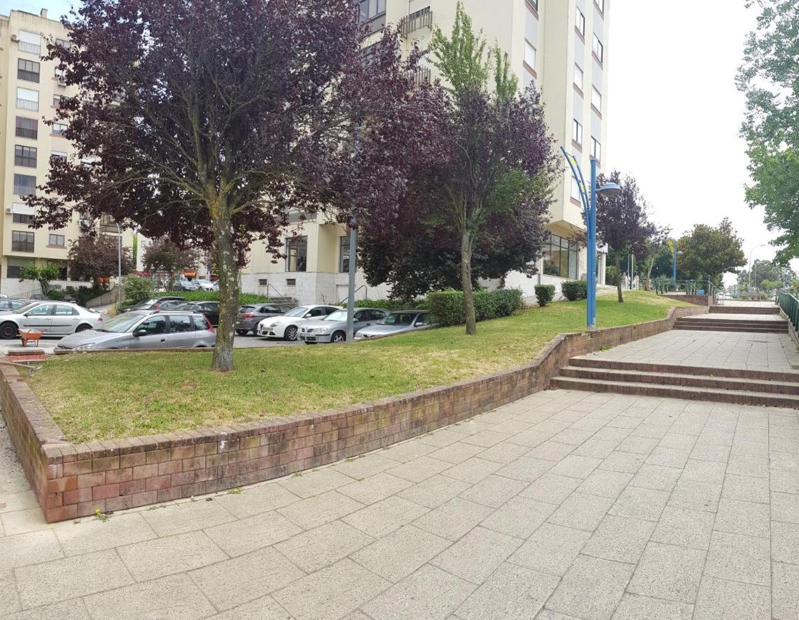 Enjoy Lisbon Cascais Sintra 1200 Metres To Metro Blue Line Sintra Rail Line Free Parking Apartment Amadora Exterior photo