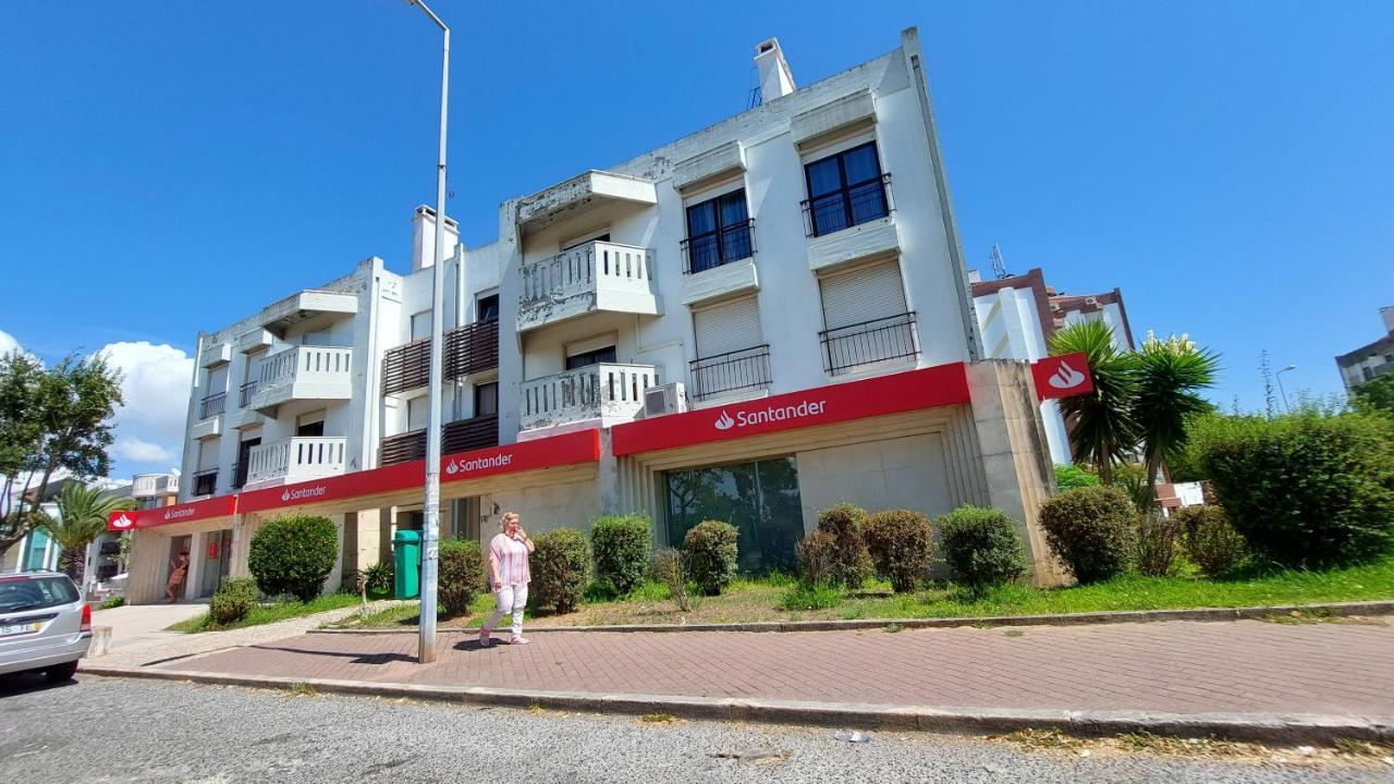 Enjoy Lisbon Cascais Sintra 1200 Metres To Metro Blue Line Sintra Rail Line Free Parking Apartment Amadora Exterior photo