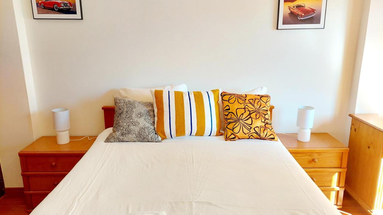 Enjoy Lisbon Cascais Sintra 1200 Metres To Metro Blue Line Sintra Rail Line Free Parking Apartment Amadora Exterior photo