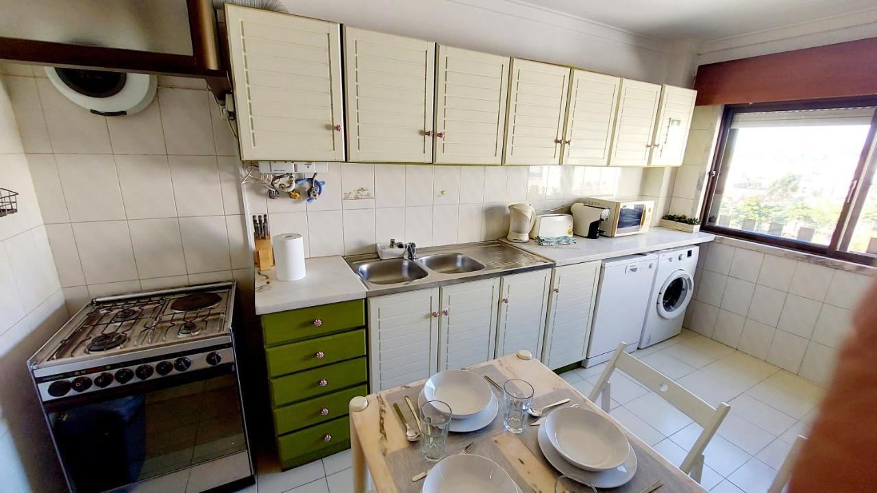 Enjoy Lisbon Cascais Sintra 1200 Metres To Metro Blue Line Sintra Rail Line Free Parking Apartment Amadora Exterior photo